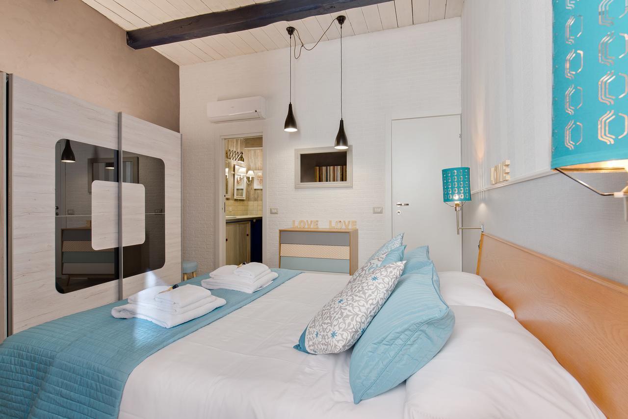 Rome As You Feel - Design Apartment At Colosseum Ngoại thất bức ảnh